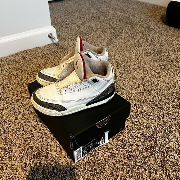 Jordan 3 Retro - White cement reimagined- size 10c - Picture 2 of 5